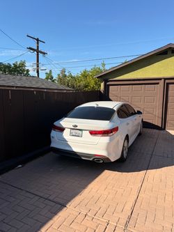 2018 KIA Optima