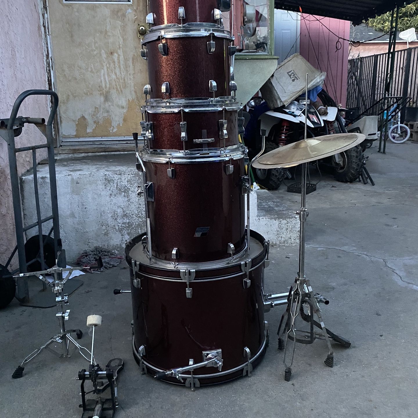 Ludwig 5 Piece Drum set (Give Me A Offer)