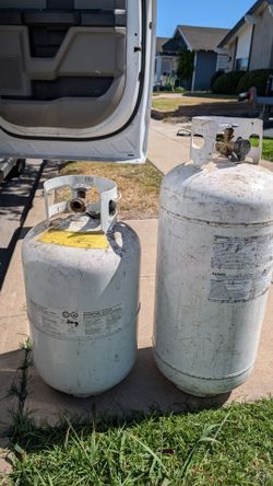 2) propane tanks LP tank pair 30 & 40 lb? Empty shell core
