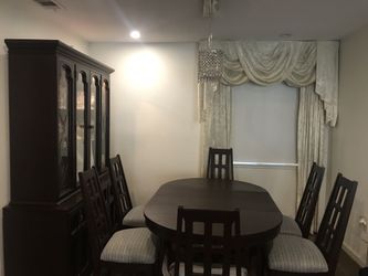 Dining table With 6 Chairs