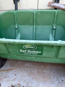 Turf spreader