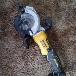 Dcs571 DeWalt Saw 