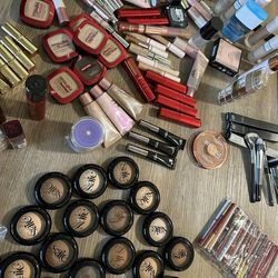 Makeup Foundation, Concealer, Lipstick Foundations, Eyeliner, Lip, Pencils, Bronzer