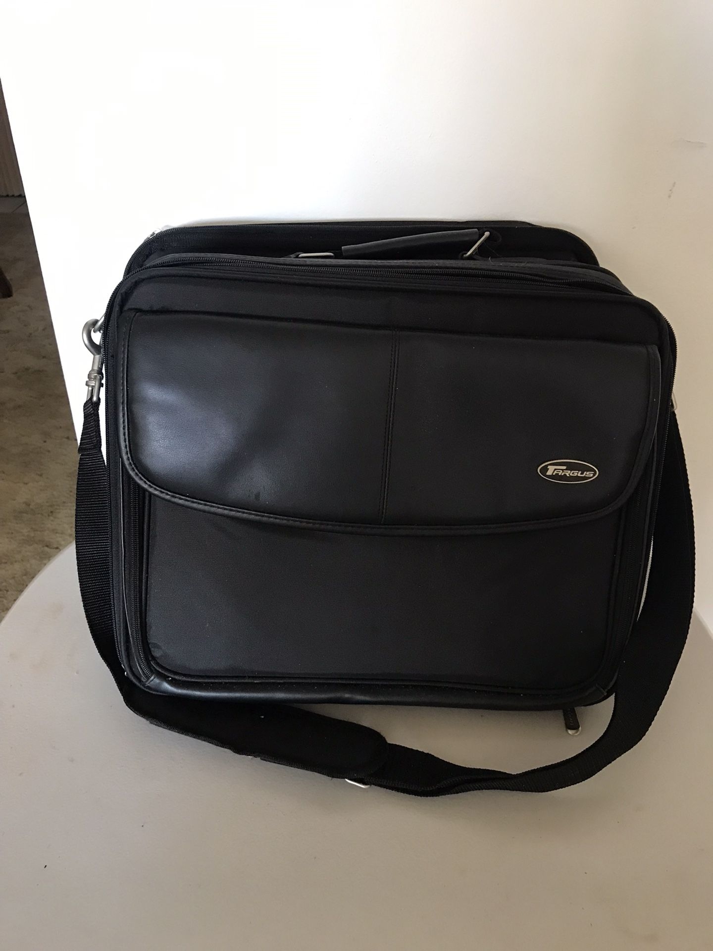 Targus Laptop Computer Bag $15.00