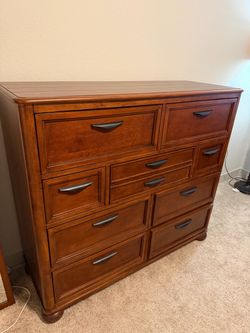 Wooden dresser & nightstand set
