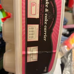 Cake And Cupcakes Carrier