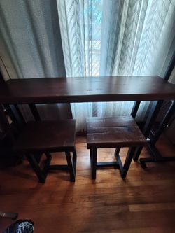 Dark Wood Bar Table with Stools Set