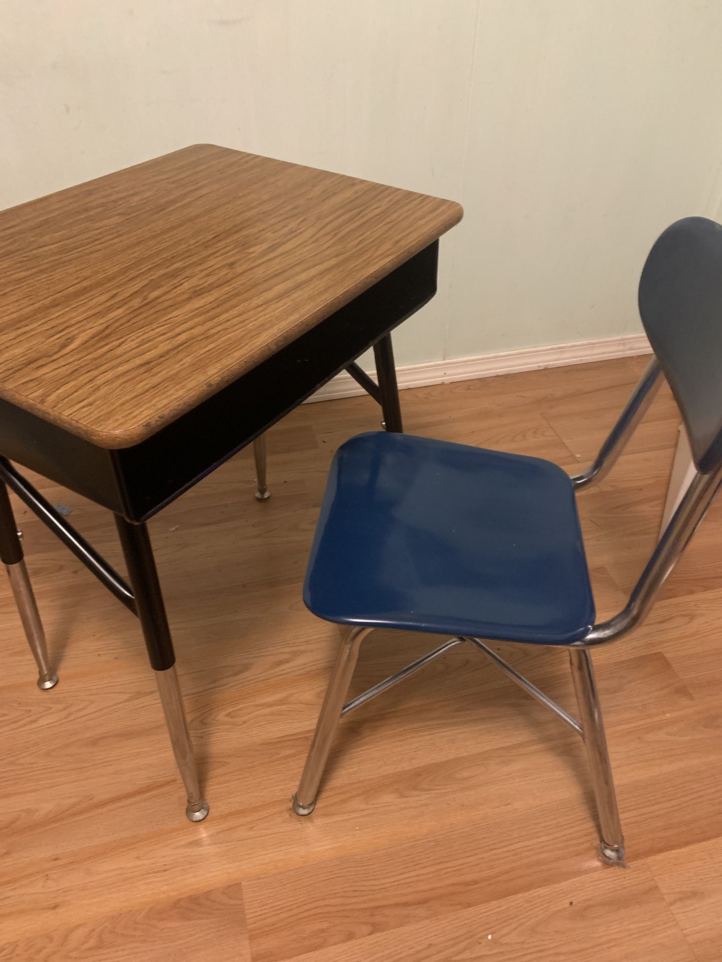Desk And Chair For Kids Very Sturdy