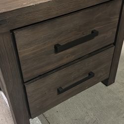 2 Drawer Nightstand / Table 