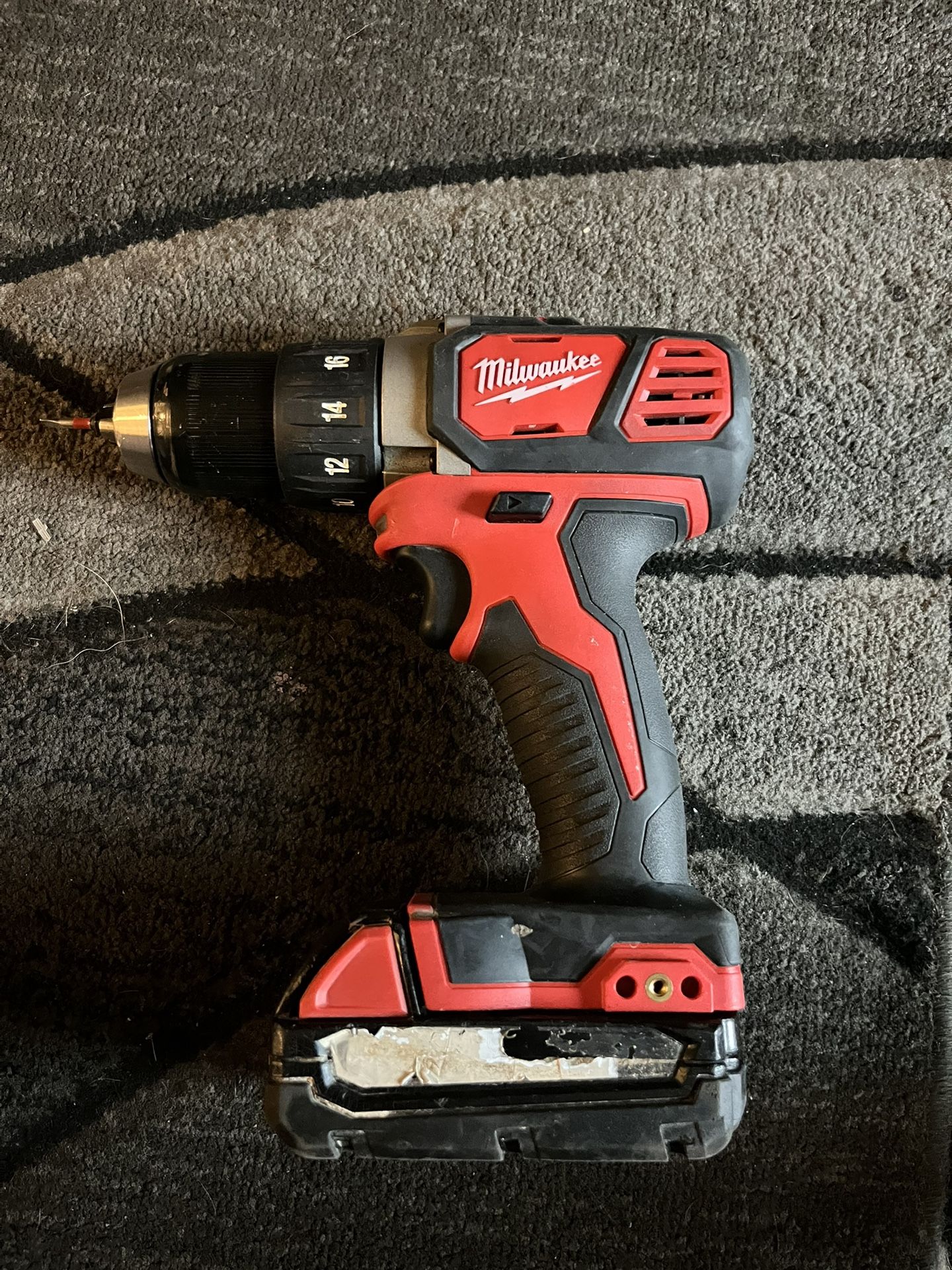 Milwaukee 2606-20 W/ Batterie