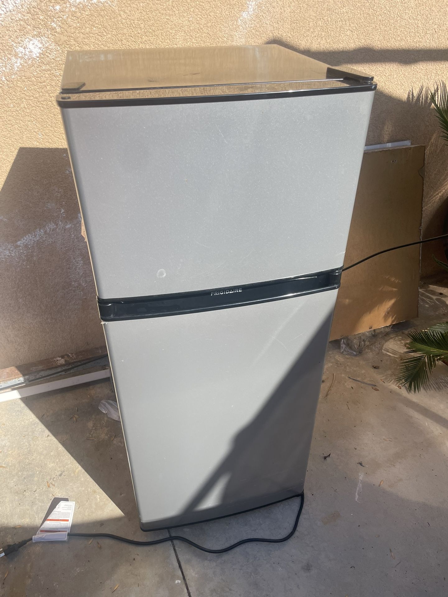 Mini Fridge 