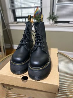 Dr. Martens Jadon Platform Boots Black Leather Size US 7 w/ Box