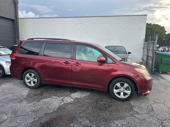 2012 Toyota Sienna