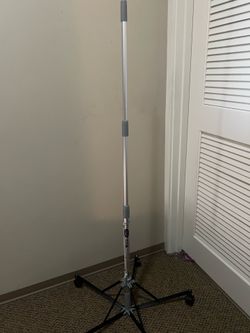 Free IV pole