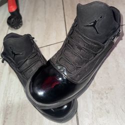 Triple Black Jordan Max Aura 2 