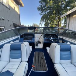 1989 Sea Ray boat