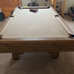 Full Size Pool Table 