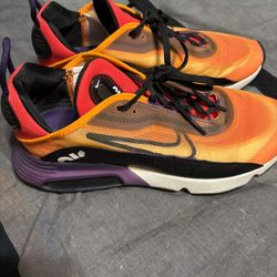 Like New Mens Size 8.5 Nike Air Max