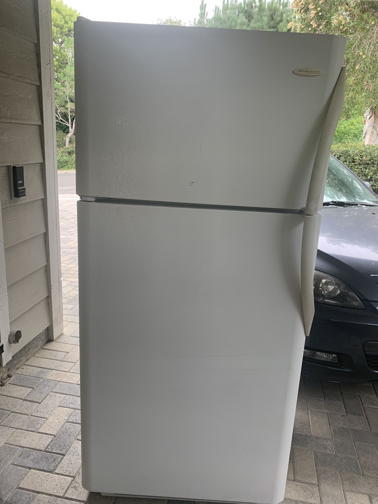 Free Working Frigidaire refrigerator