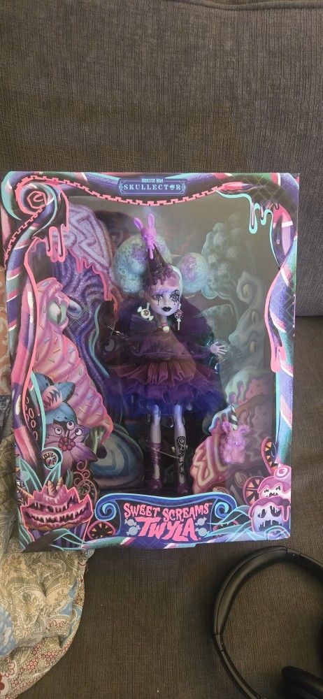 Monster High Twyla Sweet Screams Doll