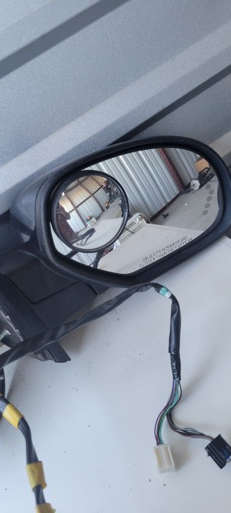 Gmc Or Tahoe Truck Mirror Electric 