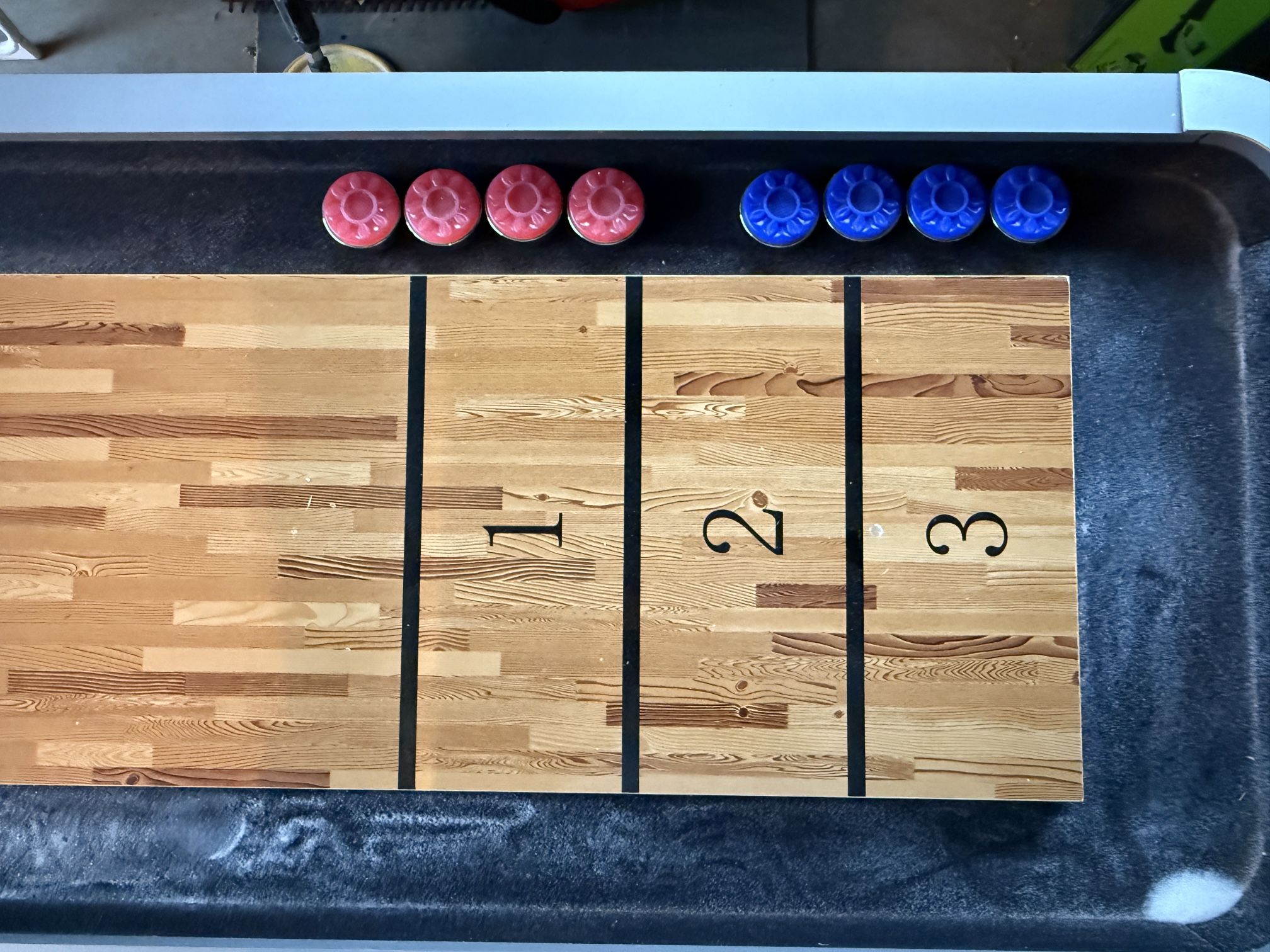 Shuffleboard table