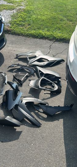 06 gsxr 1000 fairings.