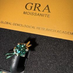 💚 May Birthstone Glow — 1CT Green Moissanite S925 White Gold Ring