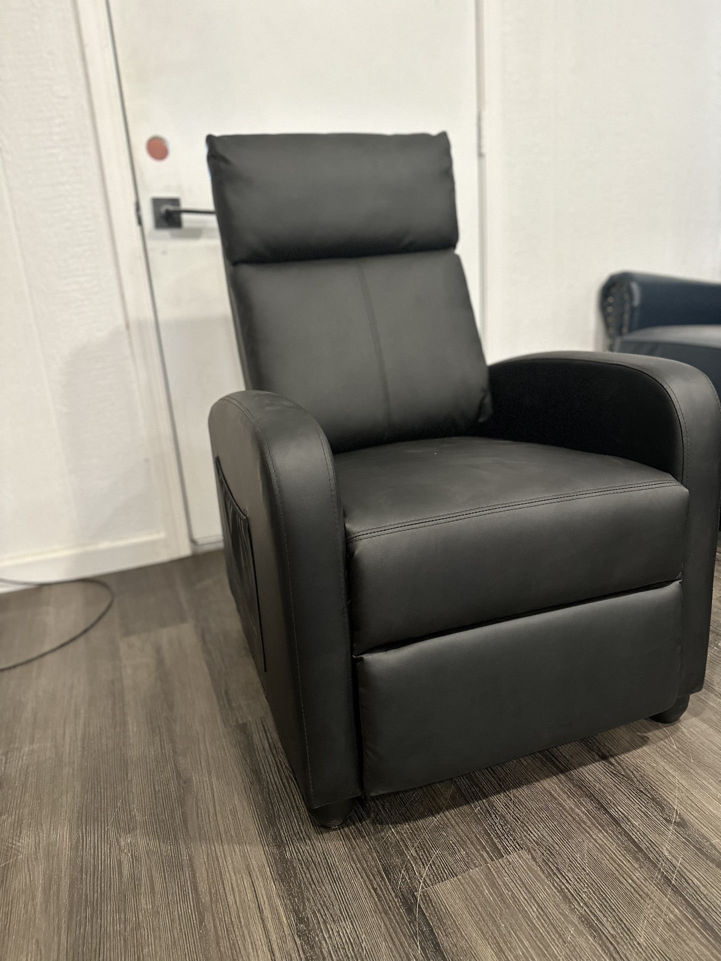 Manual Massaging recliner chair