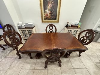 Dining Room Table 
