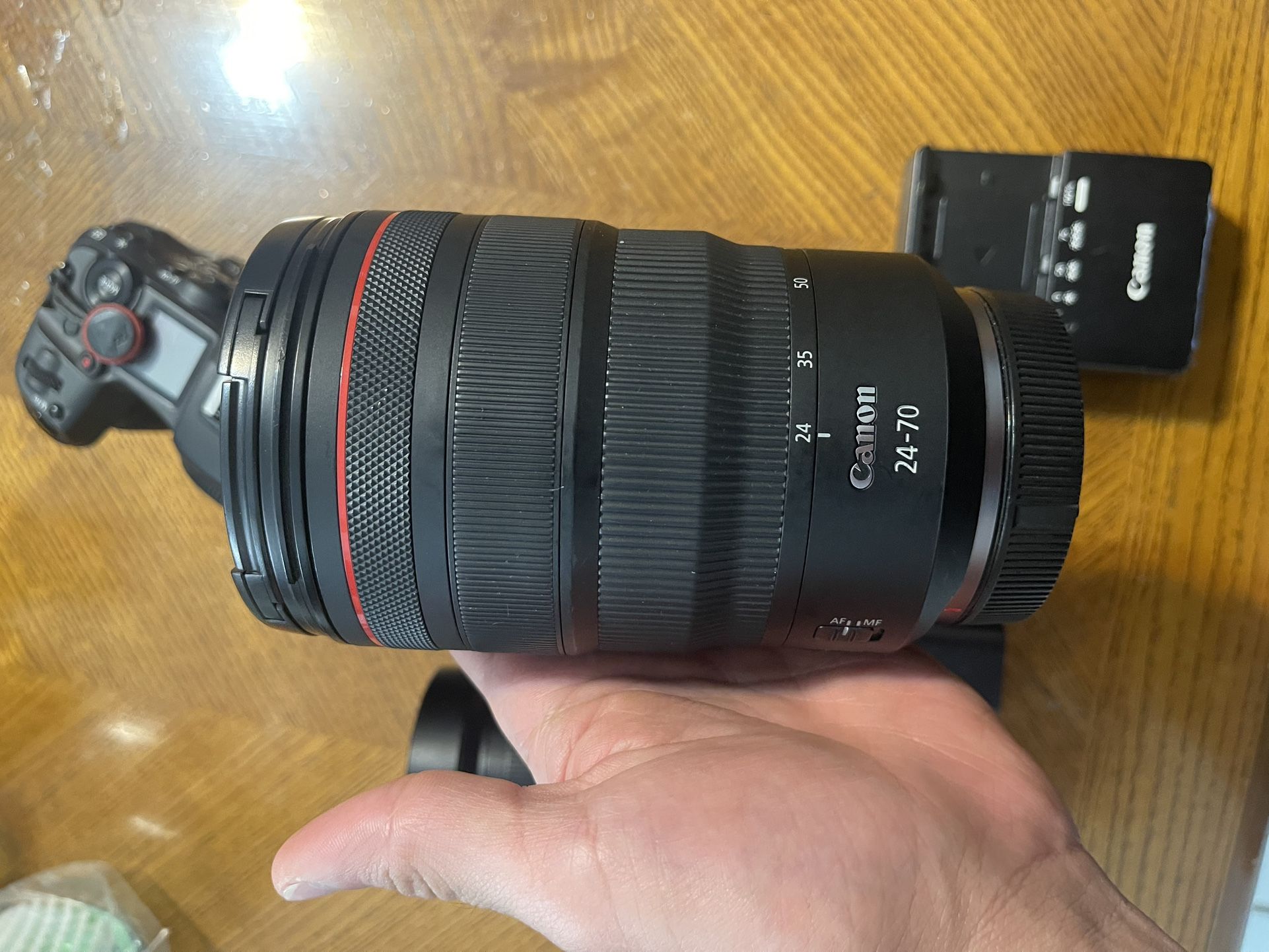 CANON RF 24-70