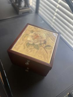 Vintage jewelry box