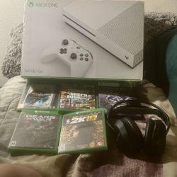 Xbox One S 1tb Bundle Mint