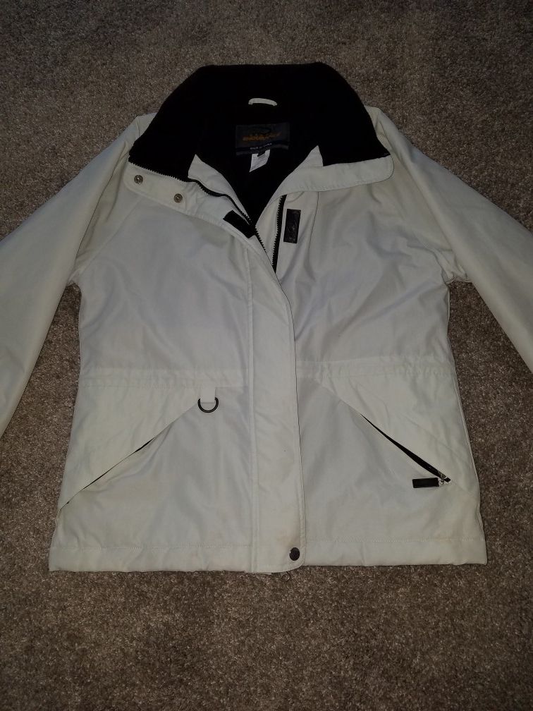 Super nice winter coat. Nice and snuggly warm. Size medium