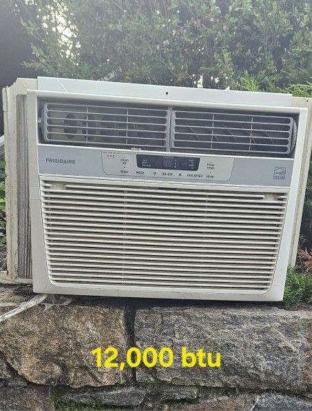 Air Conditioners (Please read the description)