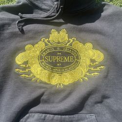 Supreme Hoodie
