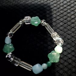 Beautiful Hand Made Glad Bead Bracket. size small