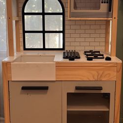 Toy Kitchen