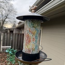 Solar Panel Tall Bird Feeder.  Needs Batteries 