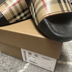 Burberry Slides Size 6 Women
