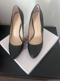 Jessica Simpson Black Pointed-Toe Pumps