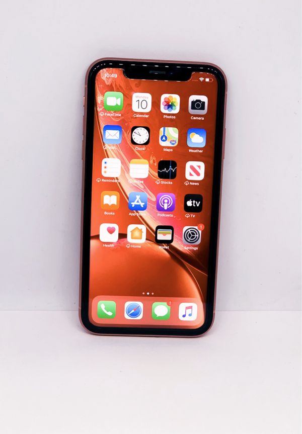 iPhone XR 64 gig unlock for Sale in Kissimmee, FL - OfferUp