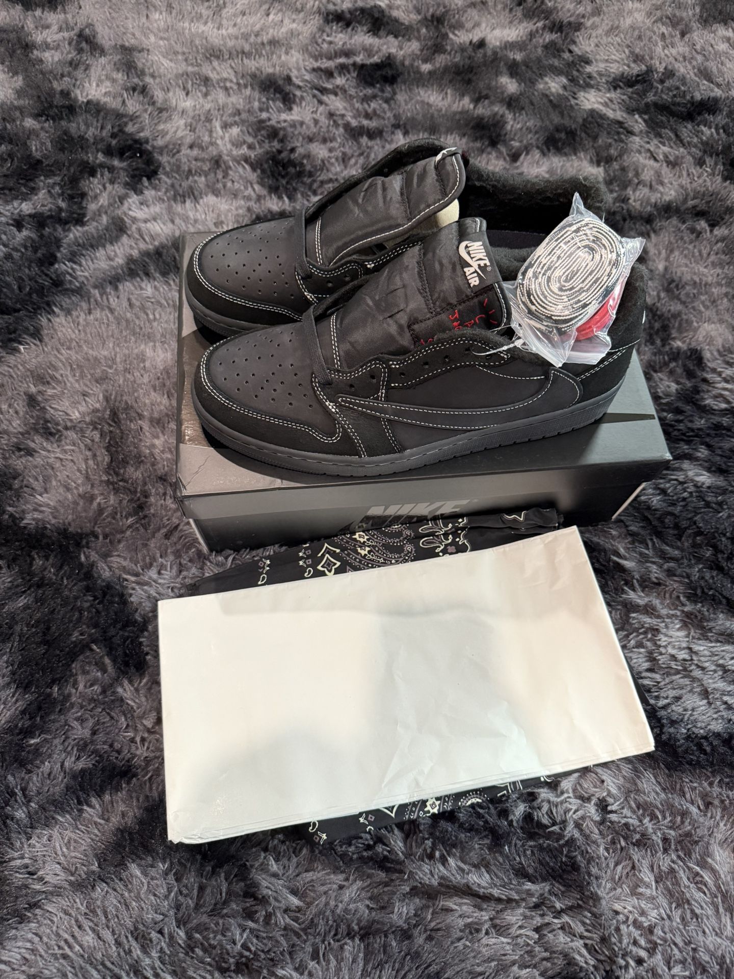 Travis Scott Phantoms