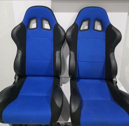 Universal racing seats for small cars