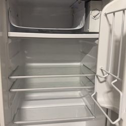 FREE broken mini fridge (for scrap)