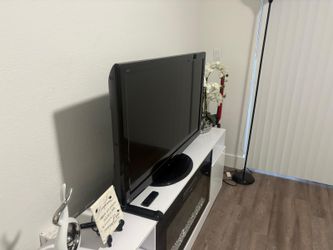 Panasonic 42" (2010)