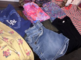 Size 4-6T clothing bundle girls clothes