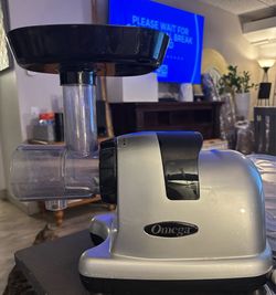 Omega Cold press juicer