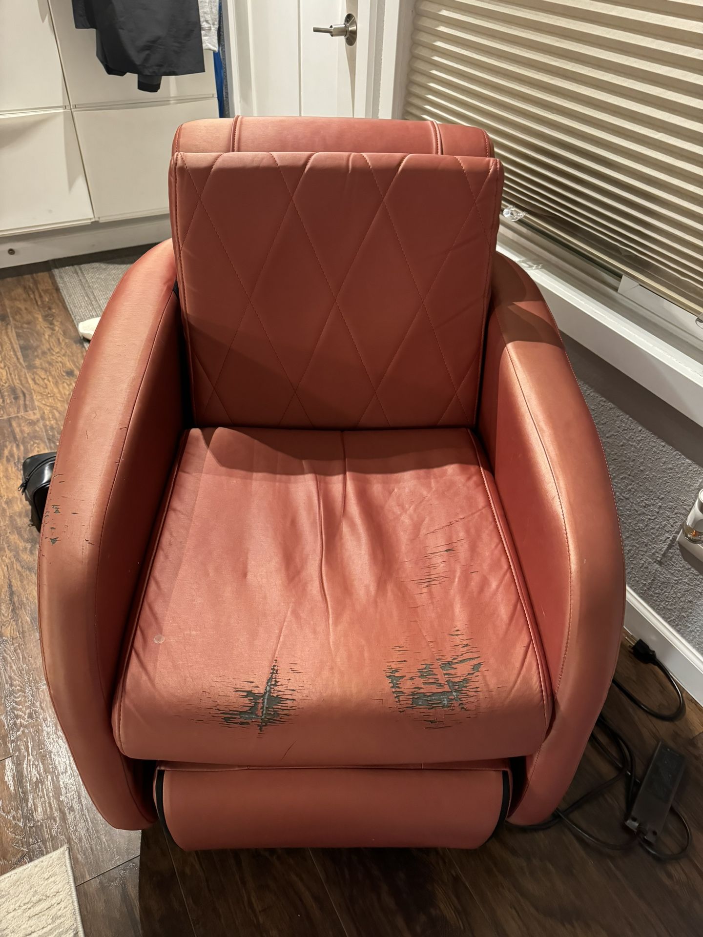Brookstone OSIM uStyle2 Massage Chair in Sunset Red