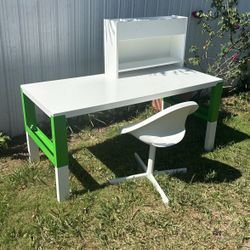 Kid Desk With Chair 100